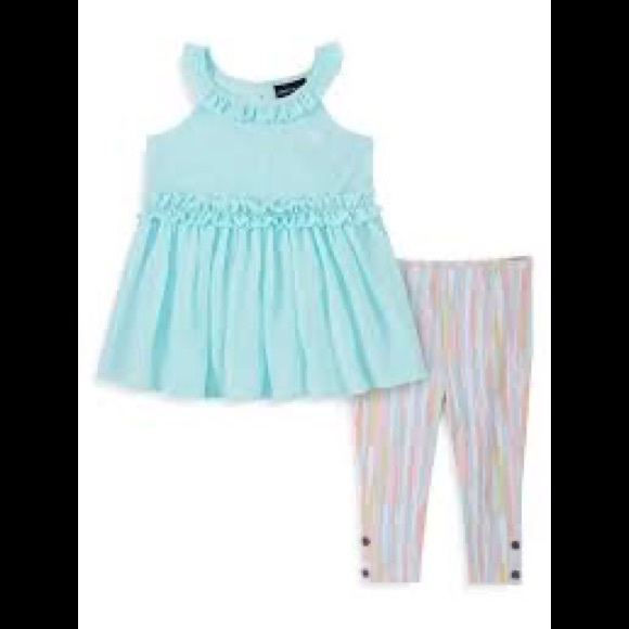 Little Girl's Ruffle Top & Leggings 2-Piece Set  size 5 - Picture 3 of 5